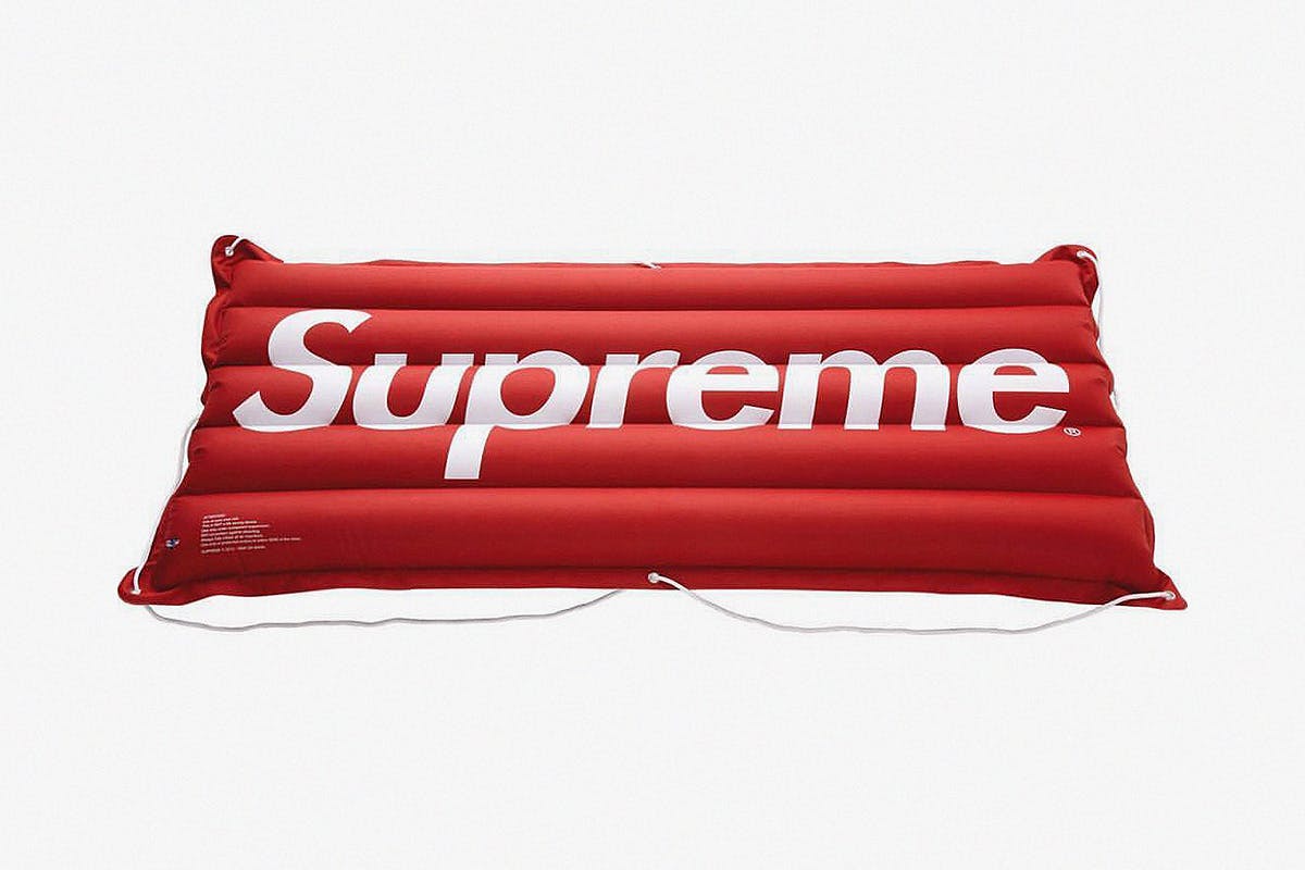 supreme wall accessories